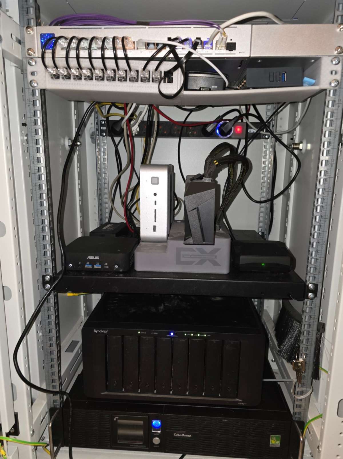 Server rack